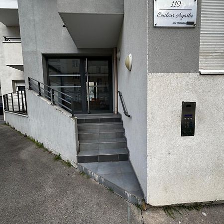 L'Havana : Proche Gare Partdieu / Aeroport / Groupama Stadium Villeurbanne Buitenkant foto